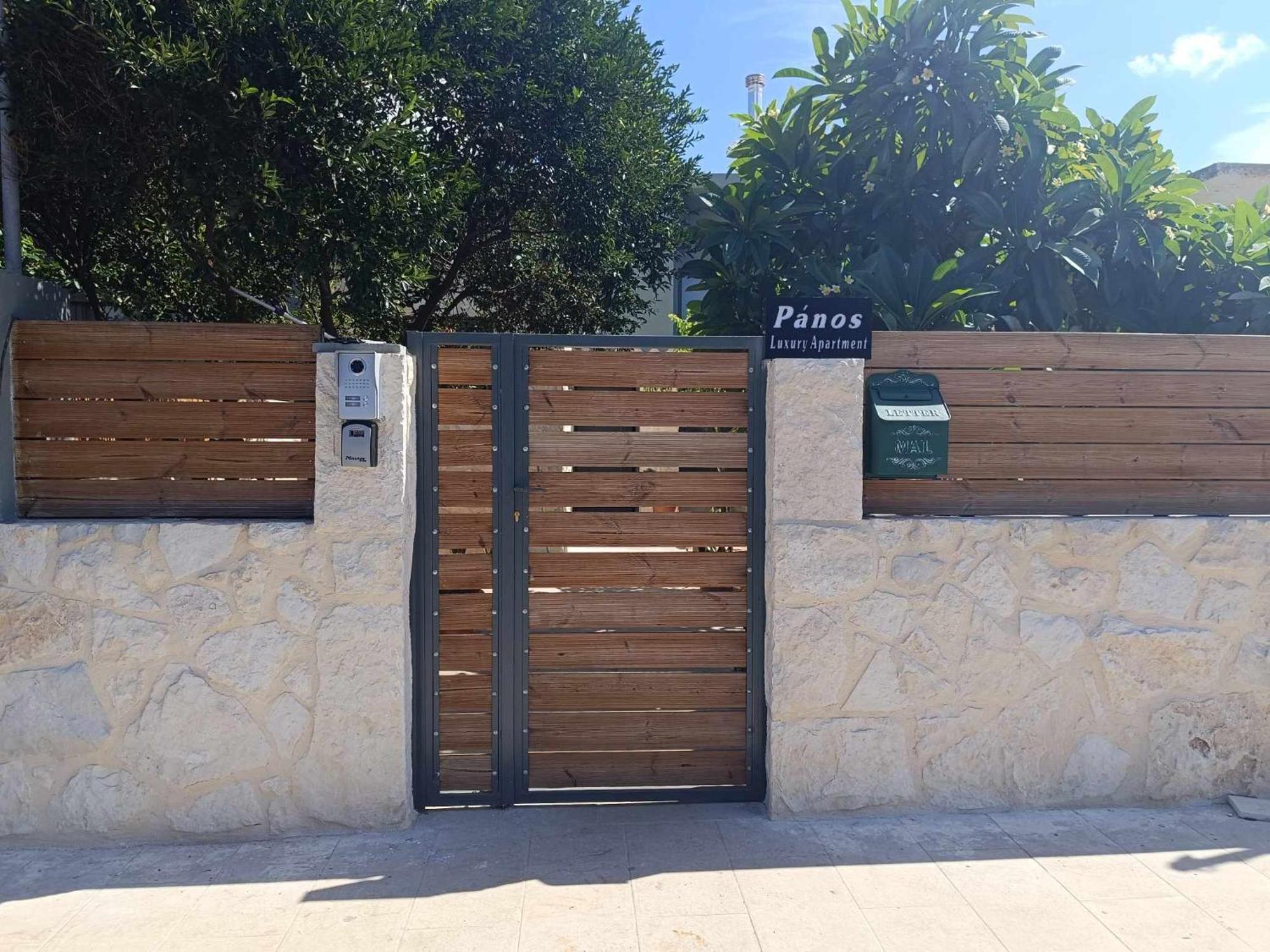 Panos Luxury Apartment Iraklio Exterior foto